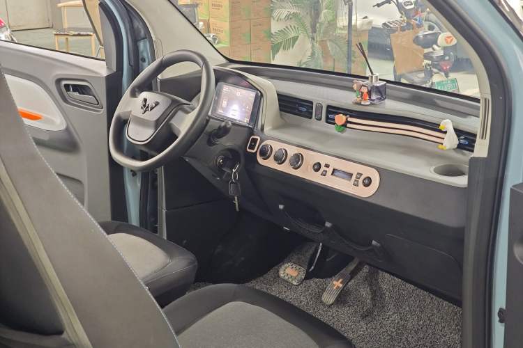 Used Wuling Hongguang MINIEV 2020 Freedom Version Lithium Iron Phosphate
