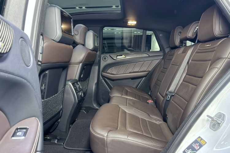 Used Mercedes-Benz GLE Coupe AMG 2015 AMG GLE 63 4MATIC Coupe SUV
