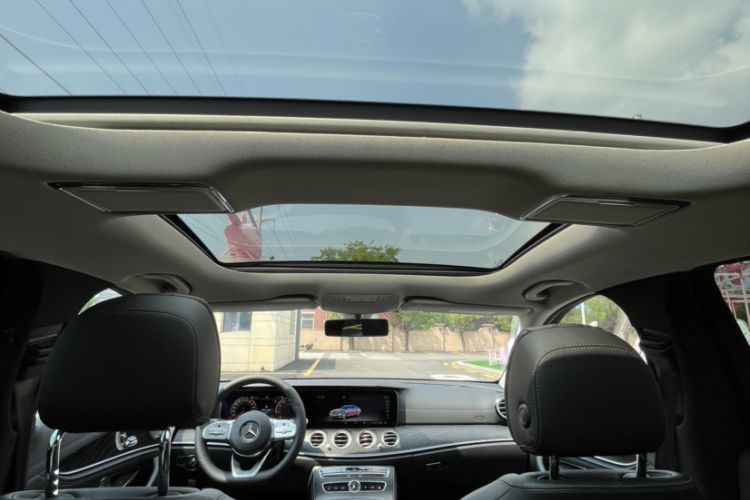 Used Mercedes-Benz E-Class 2019 E 300 L Sporty and Stylish Model