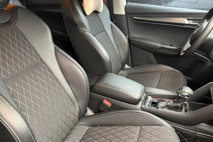 Used Skoda Karoq 2020 TSI280 Smart Drive Technology Edition China VI Interior 2