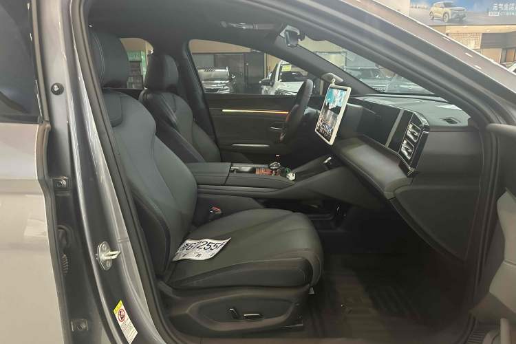 Used BYD Qin L 2024 DM-i 120KM Beyond Model