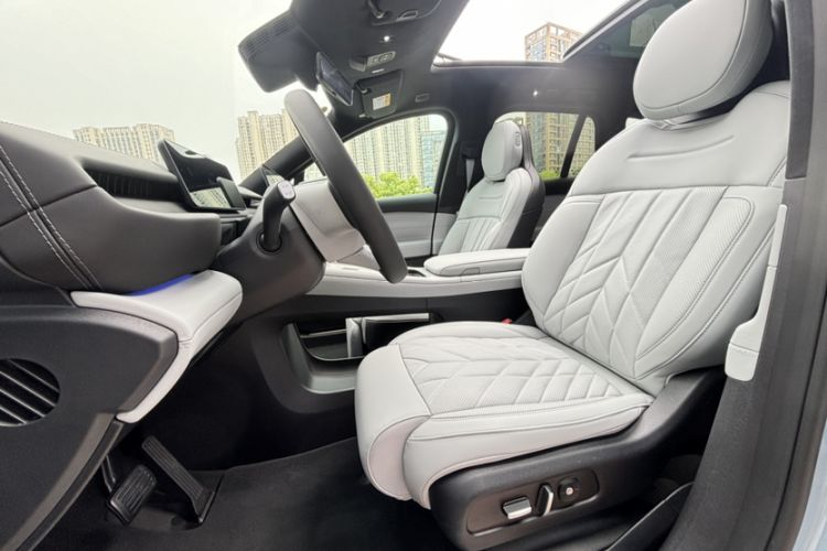 Used Nio ES6 2025 75 kWh Interior 2