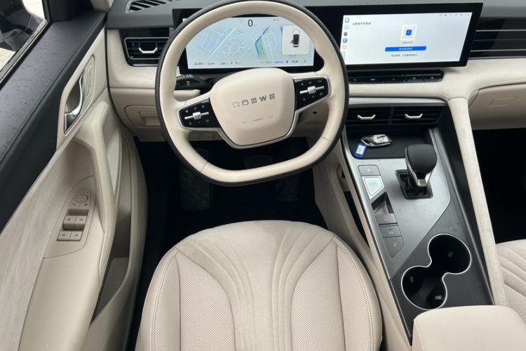Used Roewe D5X DMH 2024 135 Tech Edition