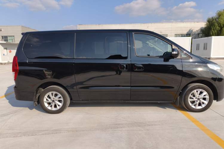 Used FORTHING Lingzhi PLUS 2021 Travel Edition 2.0L Manual Luxury 7-Seater
