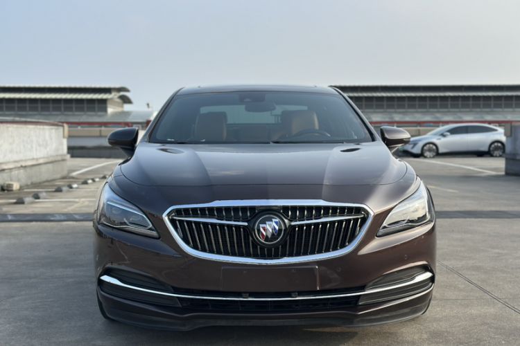 Used Buick LaCrosse 2018 28T Luxury Model