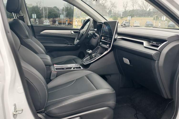 Used Haval M6 2021 PLUS 1.5T DCT Luxury Smart Connectivity Model