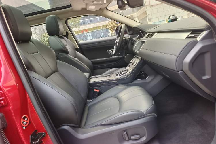 Used Land Rover Range Evoque 2016 2.0T SE Smart Glow Edition Right Front Seat