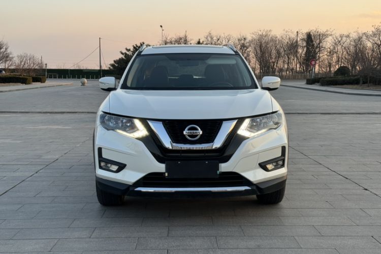 Used Nissan X-Trail 2017 2.5L CVT Leading Edition 4WD