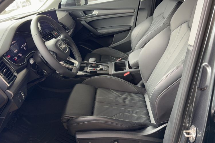 Used Audi Q5L 2022 Updated 40T Luxury Dynamic Edition Driver Seat