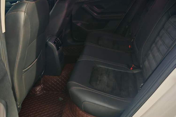 Used Volkswagen Sagitar 2015 230TSI Automatic Luxury Model