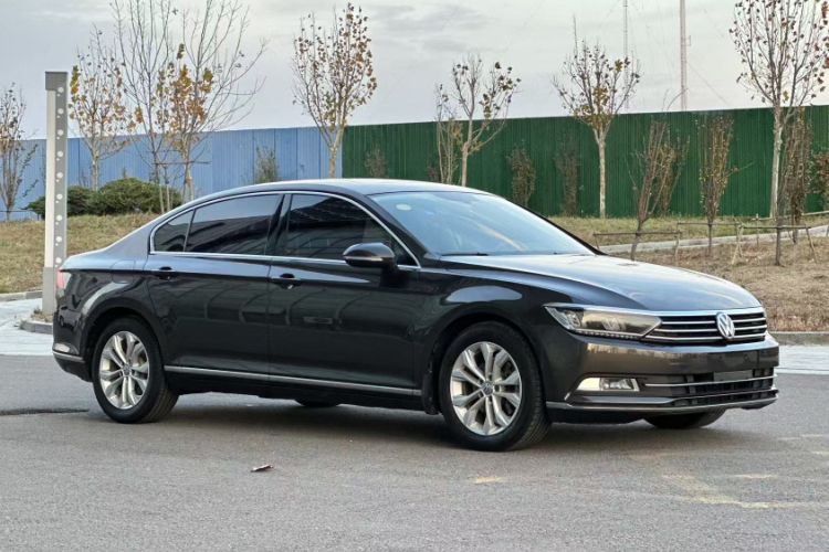 Used Volkswagen Magotan 2017 380TSI DSG Luxury Model

