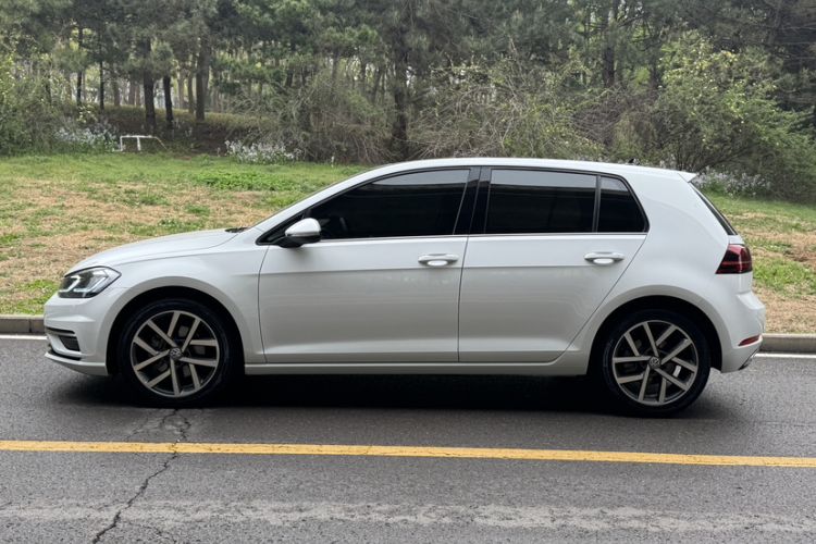 Used Volkswagen Golf 2020 Zhiai Edition 280TSI DSG Luxury Model Exterior 3