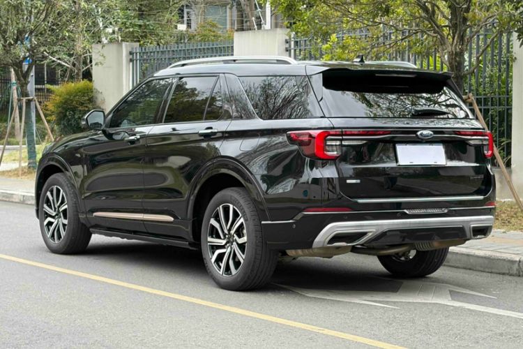 Used Ford Explorer 2023 EcoBoost 285 Four-Wheel Drive Red Gold Edition 6 Seats