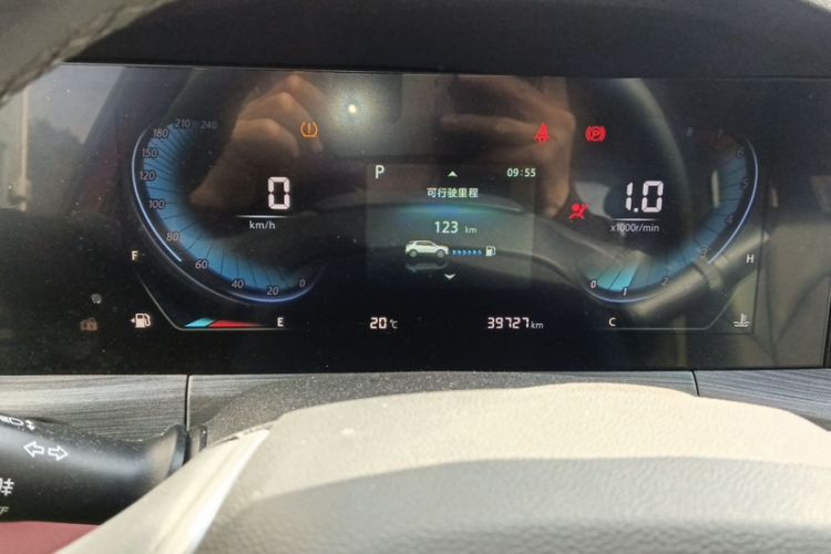 Used CHANGAN CS55PLUS 2020 1.5T Automatic Colorful Model Odometer Close Up