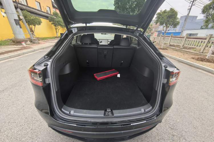 Used Tesla Model Y 2022 Rear-Wheel-Drive Version
