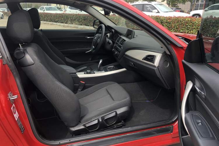 Used BMW 2 Series 2015 218i Interior 2