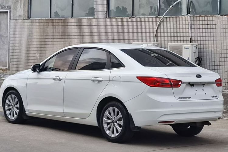 Used Ford Escort 2017 Happiness Edition 1.5L Automatic Fashion Version Exterior 3