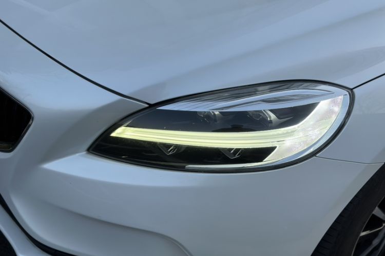 Used Volvo V40 2017 T3 Zhiyi Edition