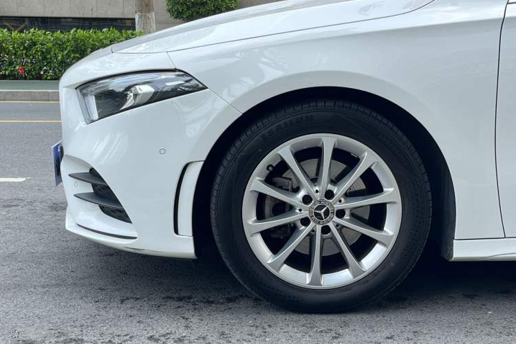 Used Mercedes-Benz A-Class 2022 Restyled A 200 L Sport Sedan Fashion Version Exterior 7