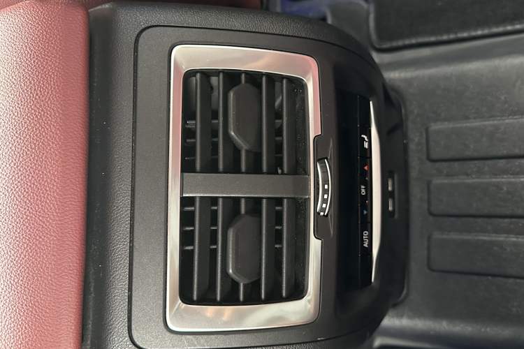 Used BMW X3 2022 Restyled xDrive25i M Sport Package Interior 5