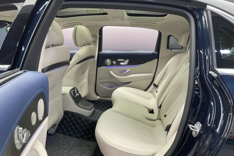 Used Mercedes-Benz E-Class 2022 Second Facelift E 300 L Luxury Edition Interior 2