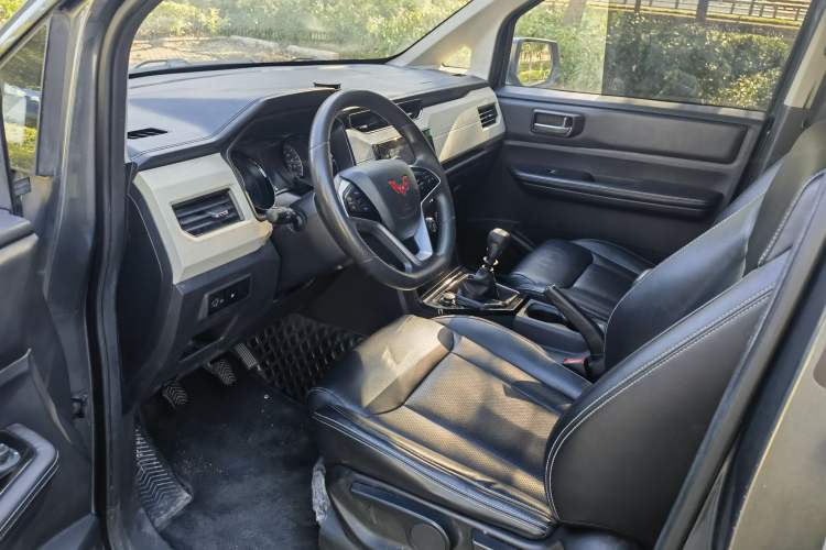 Used Wuling Zhengcheng 2021 1.5T Manual Luxury Version
