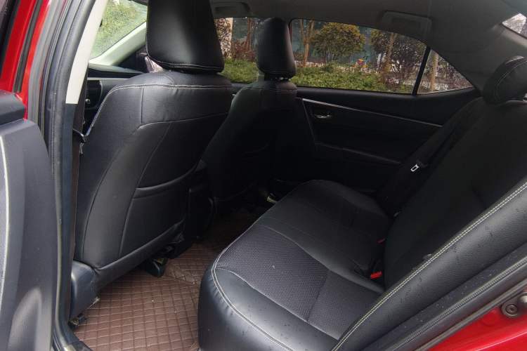 Used Toyota Levin 2014 1.6G CVT Elite Edition Interior 4