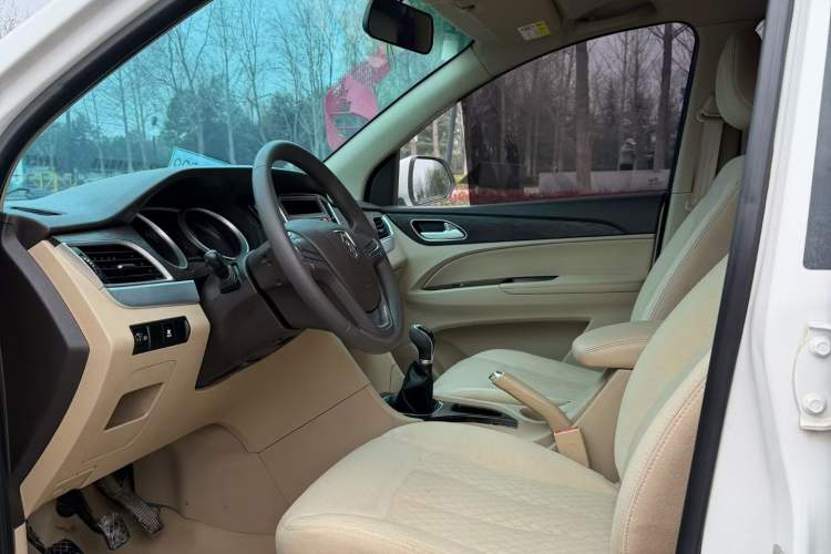 Used Baojun 730 2016 1.5L Manual Standard Version 7 Seats

