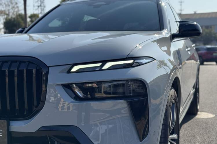 Used BMW X7 2023 xDrive40i Luxury M Sport Package
