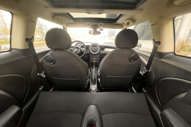 Used MINI MINI 2011 1.6L COOPER Fun