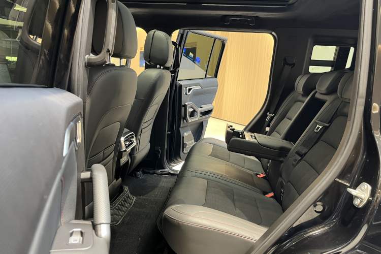 Used JETOUR Traveler 2023 2.0T All-Wheel Drive CrossPRO+