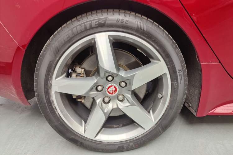 Used Jaguar XE 2015 2.0T 200 PS R-Sport