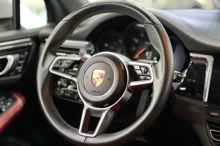 Used Porsche Macan 2018 Macan 2.0T Interior 2