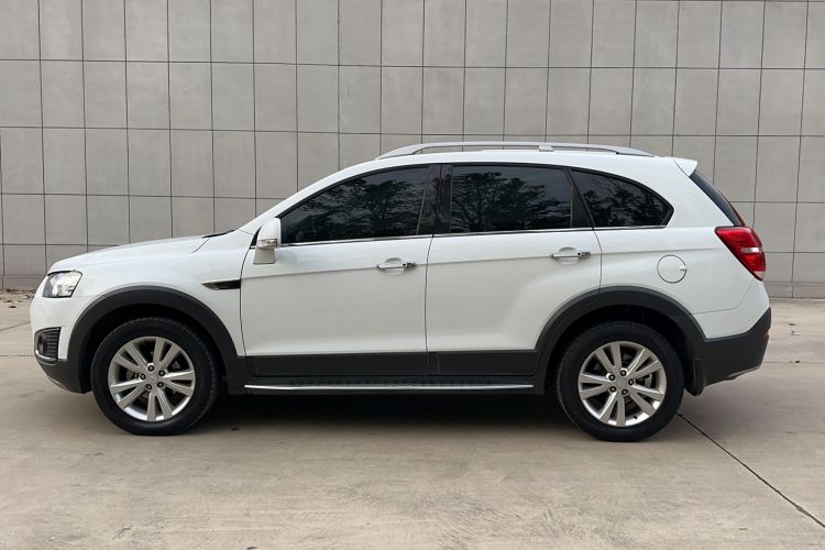 Used Chevrolet Captiva 2017 2.4L 4x4 Flagship Edition 7-Seater