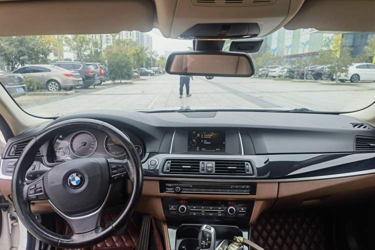 Used BMW 5 Series 2017 520Li Elegant Edition
