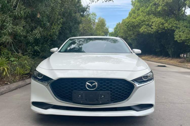 Used Mazda 3 Axela 2020 1.5L Automatic ZhiMei Edition Exterior 2
