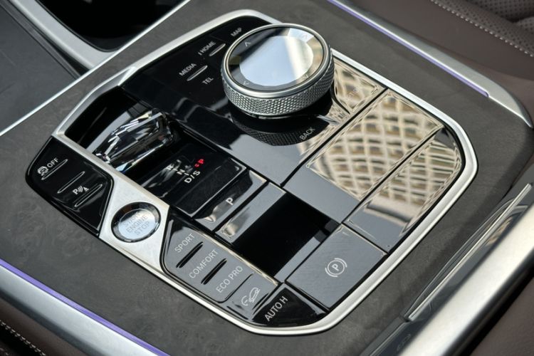 Used BMW X5 2023 xDrive 30Li Luxury M Sport Package
