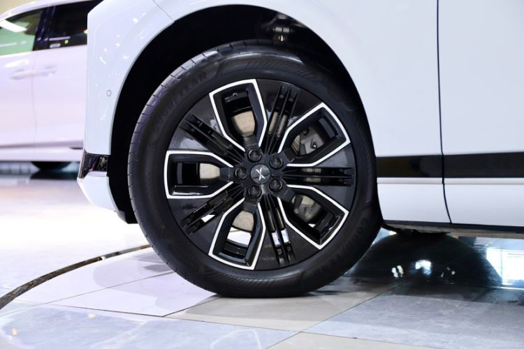 Used XPeng G9 2025 625 Long-Range Max Exterior 7