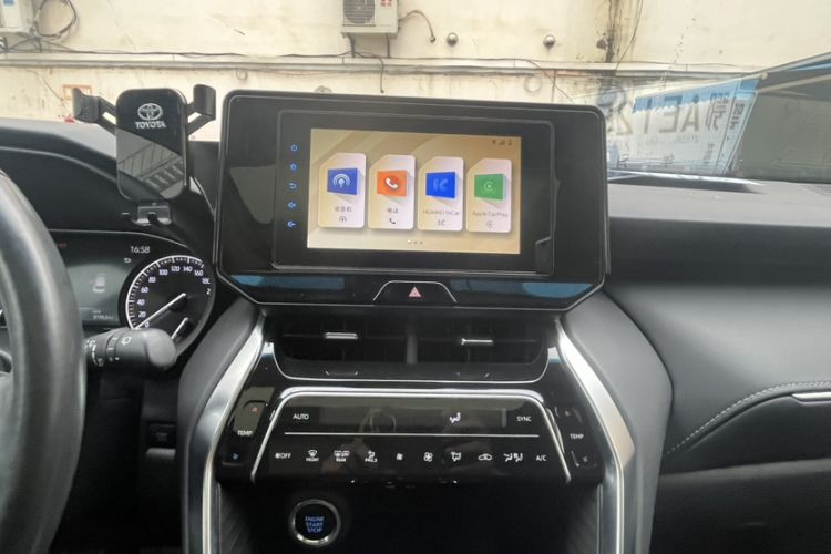 Used Toyota Harrier 2022 2.0L CVT Two-Wheel Drive Deluxe Edition
