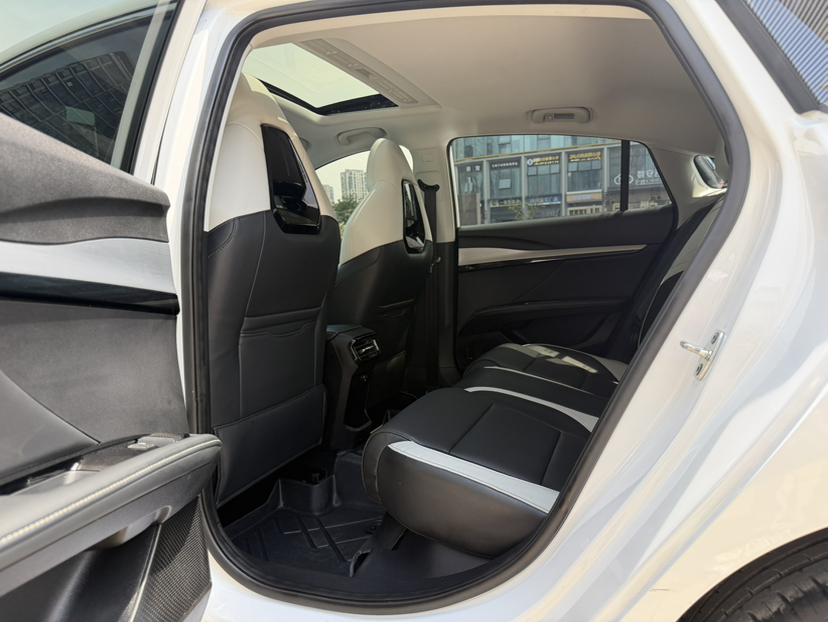 MG 5 Scorpio 2022 1.5T Luxury Edition — снимка 17