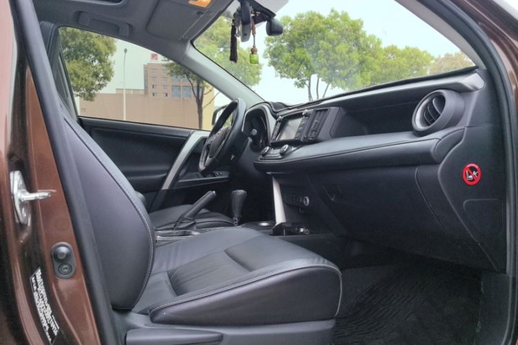 Used Toyota RAV4 2016 2.0L CVT Two-Wheel Drive Smart Edition China V Standard
