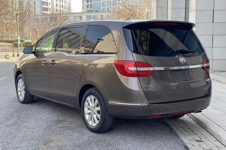 Used Buick GL8 2015 2.4L Luxury Business Premium Edition
