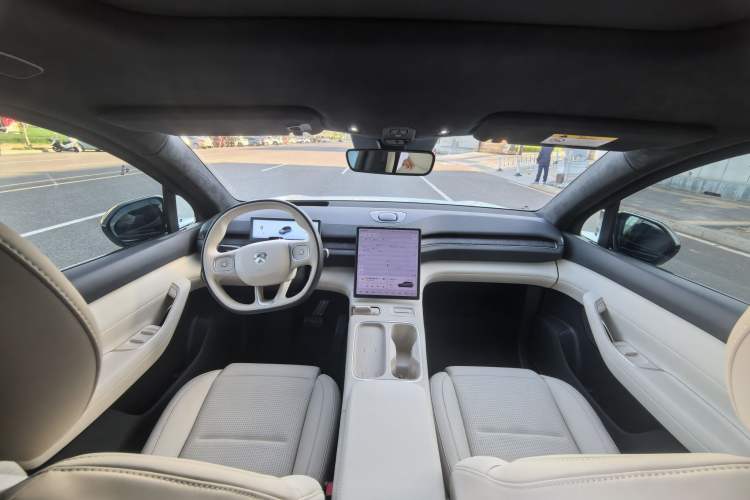 Used Nio ES6 2023 75 kWh Interior 4