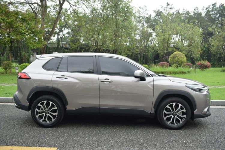 Used Toyota FRONTLANDER 2023 2.0L CVT Luxury Edition
