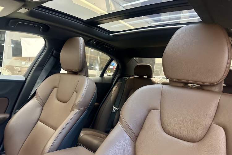 Used Volvo S60 2022 B4 Zhiyi Luxury Edition