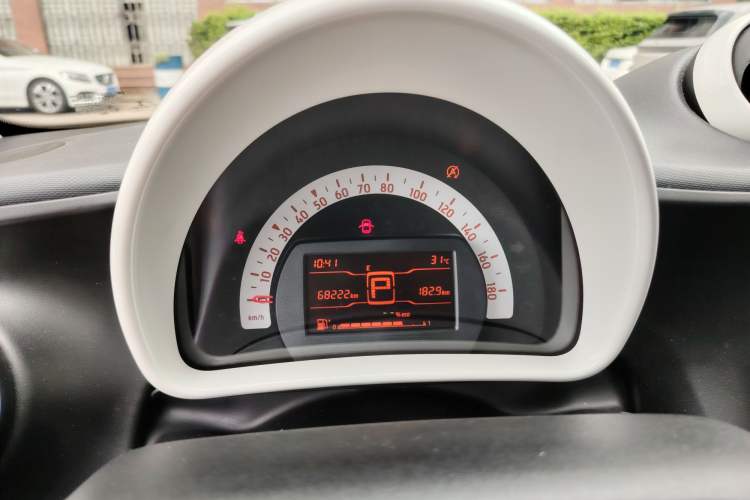 Used smart forfour 2018 1.0L 52 kW Dynamic Edition