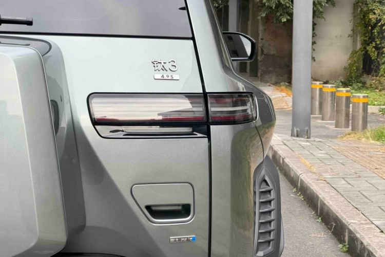 Used Formula Leopard Titanium 3 2025 501KM All-Wheel Drive Intelligent Driving Ultra Version