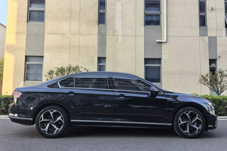 Used Volkswagen Magotan 2023 2 Million Units Commemorative Edition 330TSI DSG Luxury Version