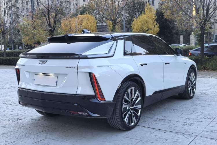 Used Cadillac LYRIQ 2022 Four-Wheel-Drive High-Performance Deluxe Edition
