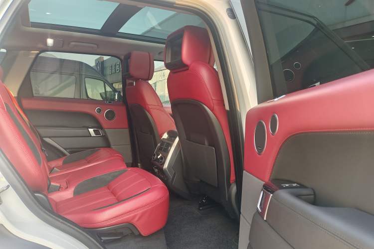 Used Land Rover Range Sport 2022 3.0 L6 YAO Black Edition Interior 7